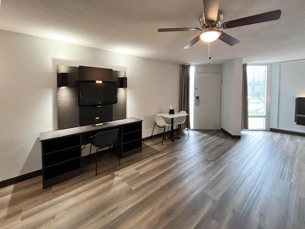 6 Tx Sfa Hotel 2*